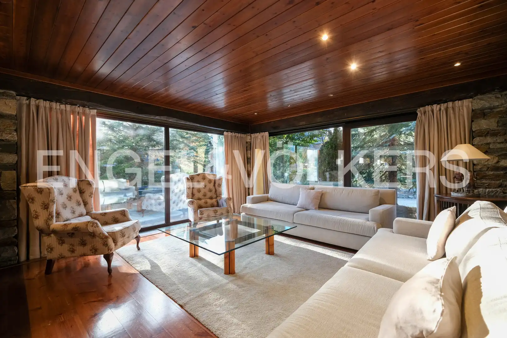 Sala de estar de Piso en venta en Naut Aran con Trastero y Balcón
