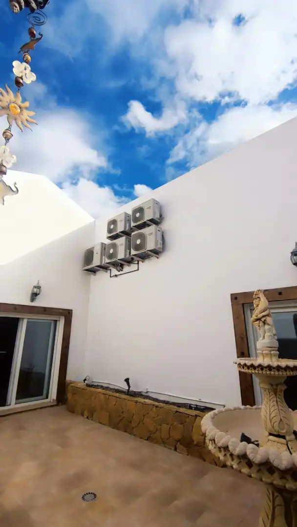Vista exterior de Casa o chalet en venta en Mutxamel con Aire acondicionado, Calefacción y Jardín privado