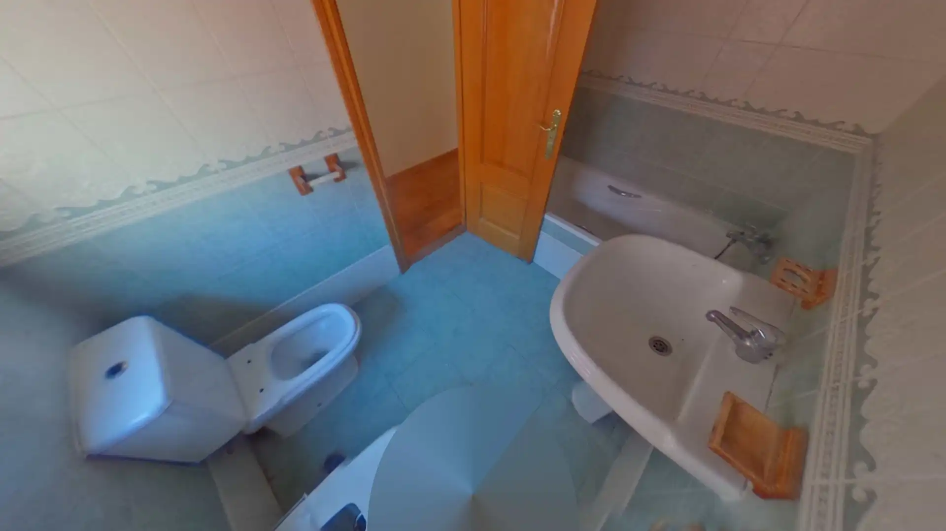 Bathroom of Flat for sale in Benavente  with Terrace and Balcony