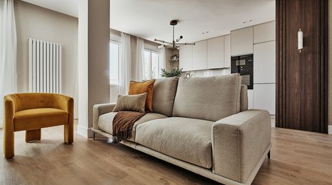Foto 3 de Apartament en venda a Calle del Marqués de Mondéjar, Fuente del Berro, Madrid Capital
