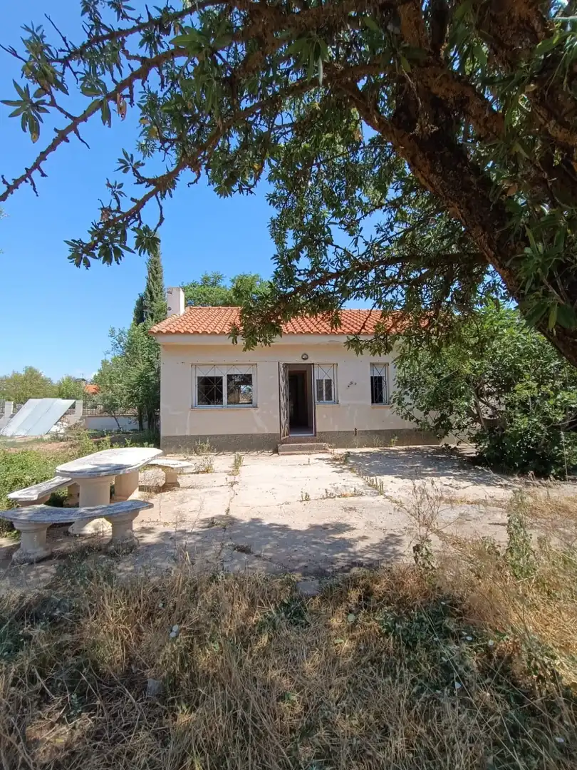 Vista exterior de Casa o xalet en venda en Lillo amb Calefacció, Jardí privat i Traster
