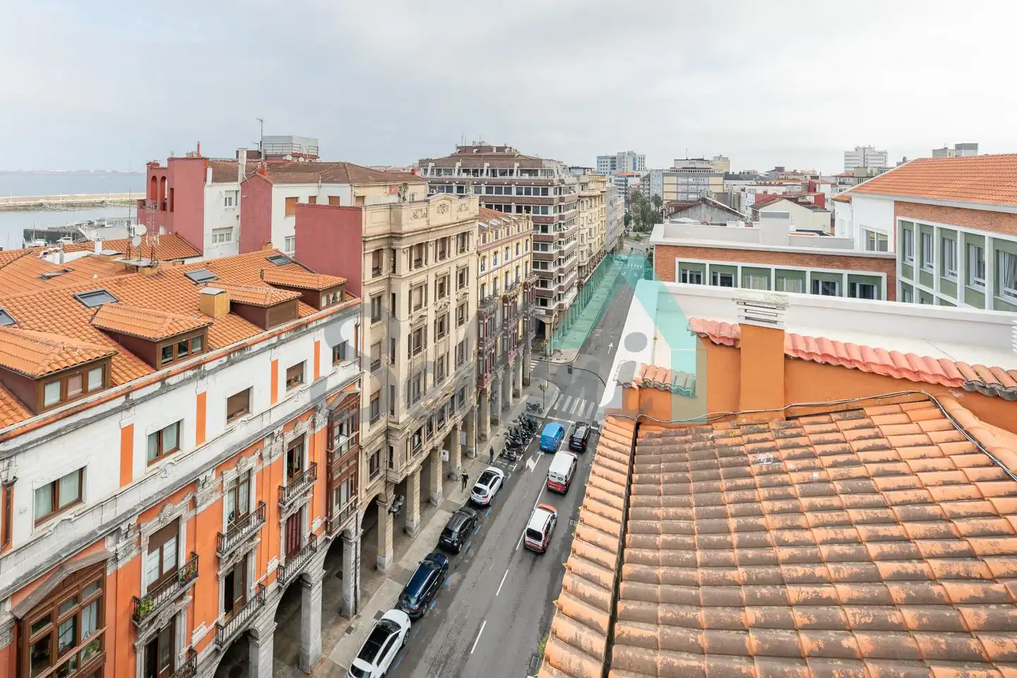 Außenansicht von Dachboden zur Miete in Gijón  mit Heizung, Parkett und Terrasse