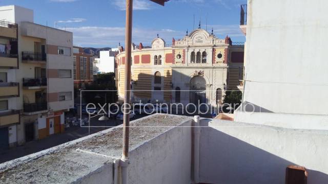 Casa-chalet en Venta en Avenida de Vilches en Plaza de Toros - Santa Rita