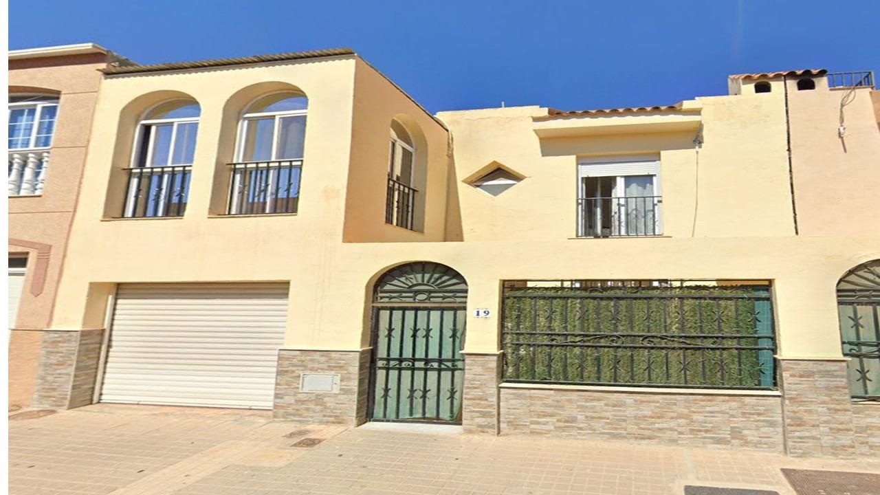 Vista exterior de Dúplex en venda en El Ejido amb Terrassa, Traster i Balcó