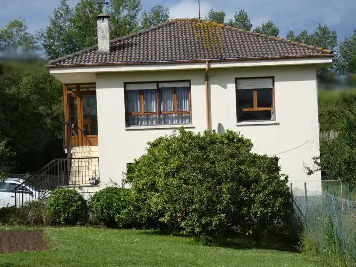 Außenansicht von Haus oder Chalet zum Verkauf in Bárcena de Cicero mit Heizung, Privatgarten und Möbliert