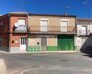 Vista exterior de Casa o xalet en venda en Villafranca de Duero amb Calefacció i Traster