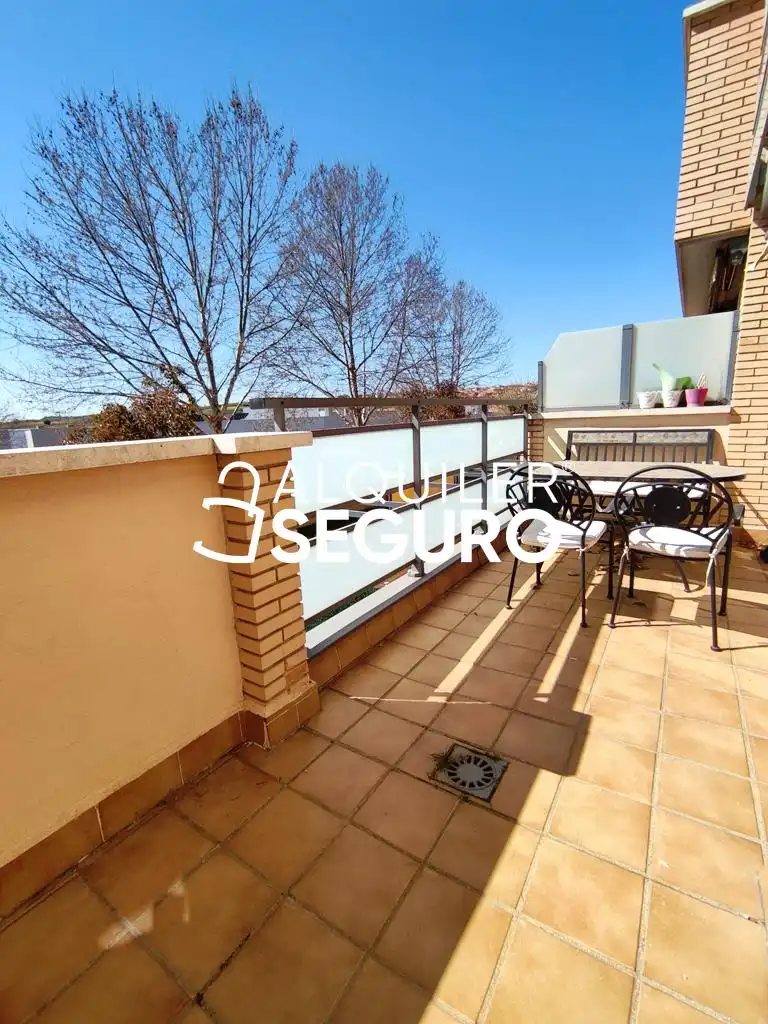 Terraza de Piso de alquiler en Paracuellos de Jarama con Aire acondicionado, Calefacción y Terraza