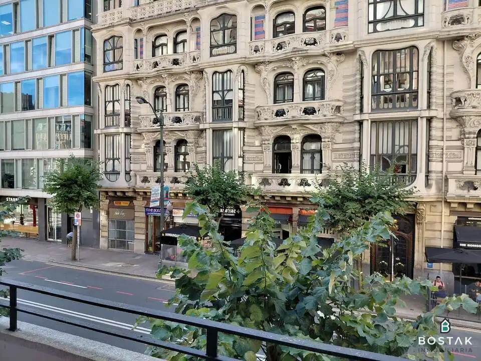 Außenansicht von Büro zur Miete in Bilbao  mit Heizung