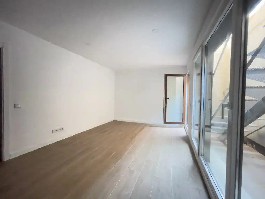 Ground floor for rent in Calle Libertad De La, La Navata