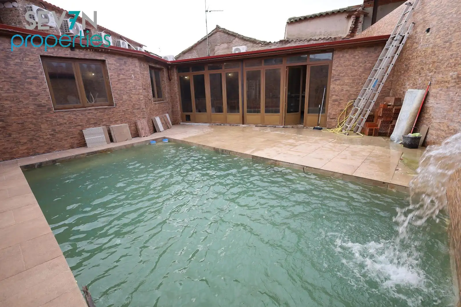 Swimming pool of Detached homes for sale in Méntrida  with Air Conditioner, Heating and Parquet flooring