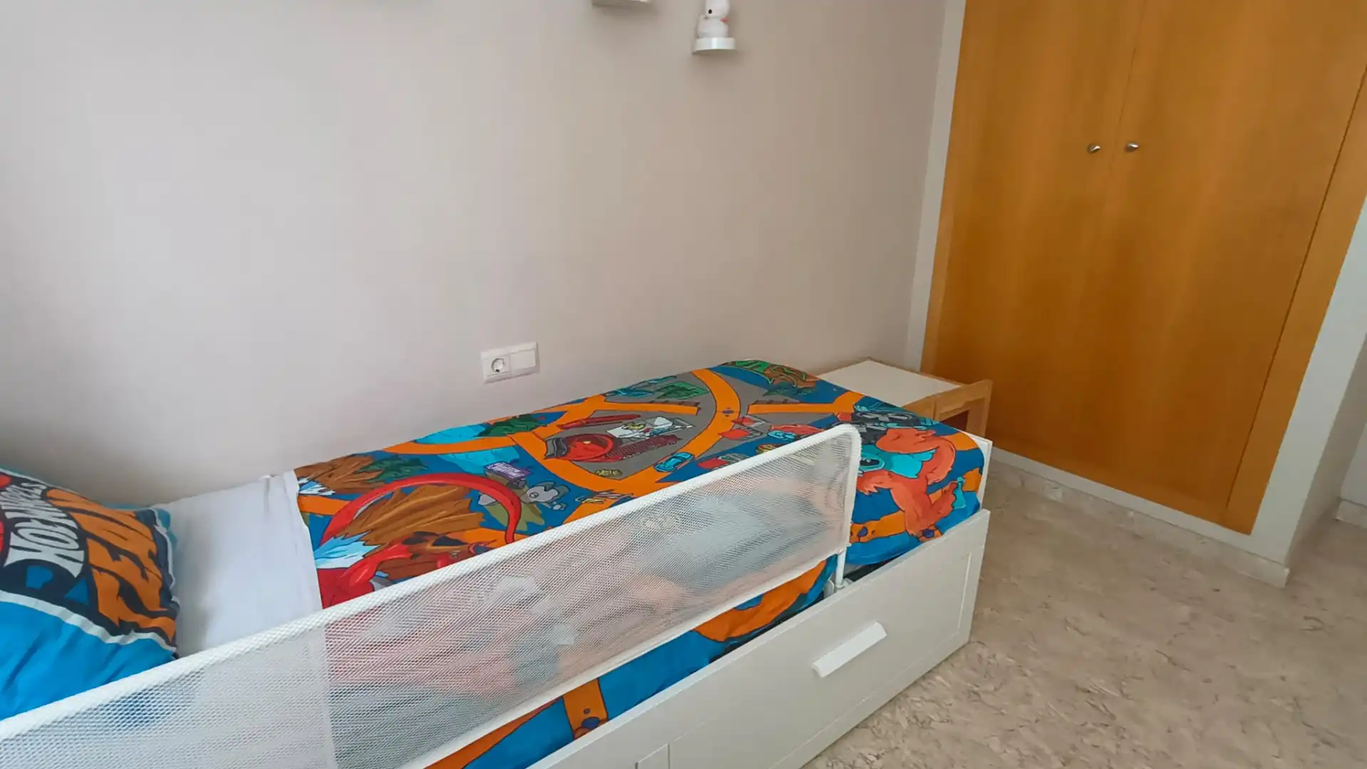 Dormitori de Pis en venda en Carcaixent amb Aire condicionat, Moblat i Forn