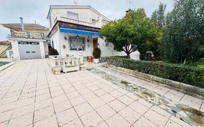 Vista exterior de Casa o xalet en venda en Escalona amb Balcó