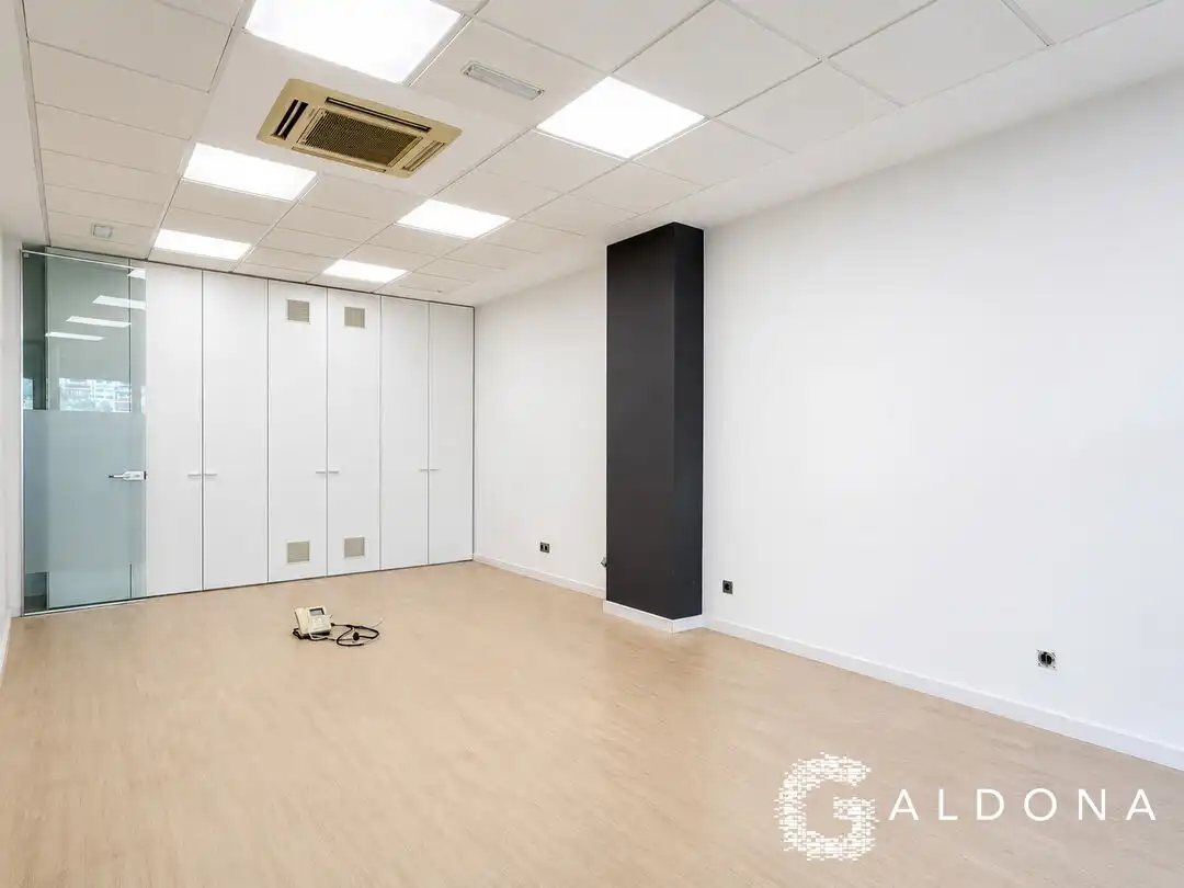 Office for rent in Donostia - San Sebastián   with Air Conditioner and Heating