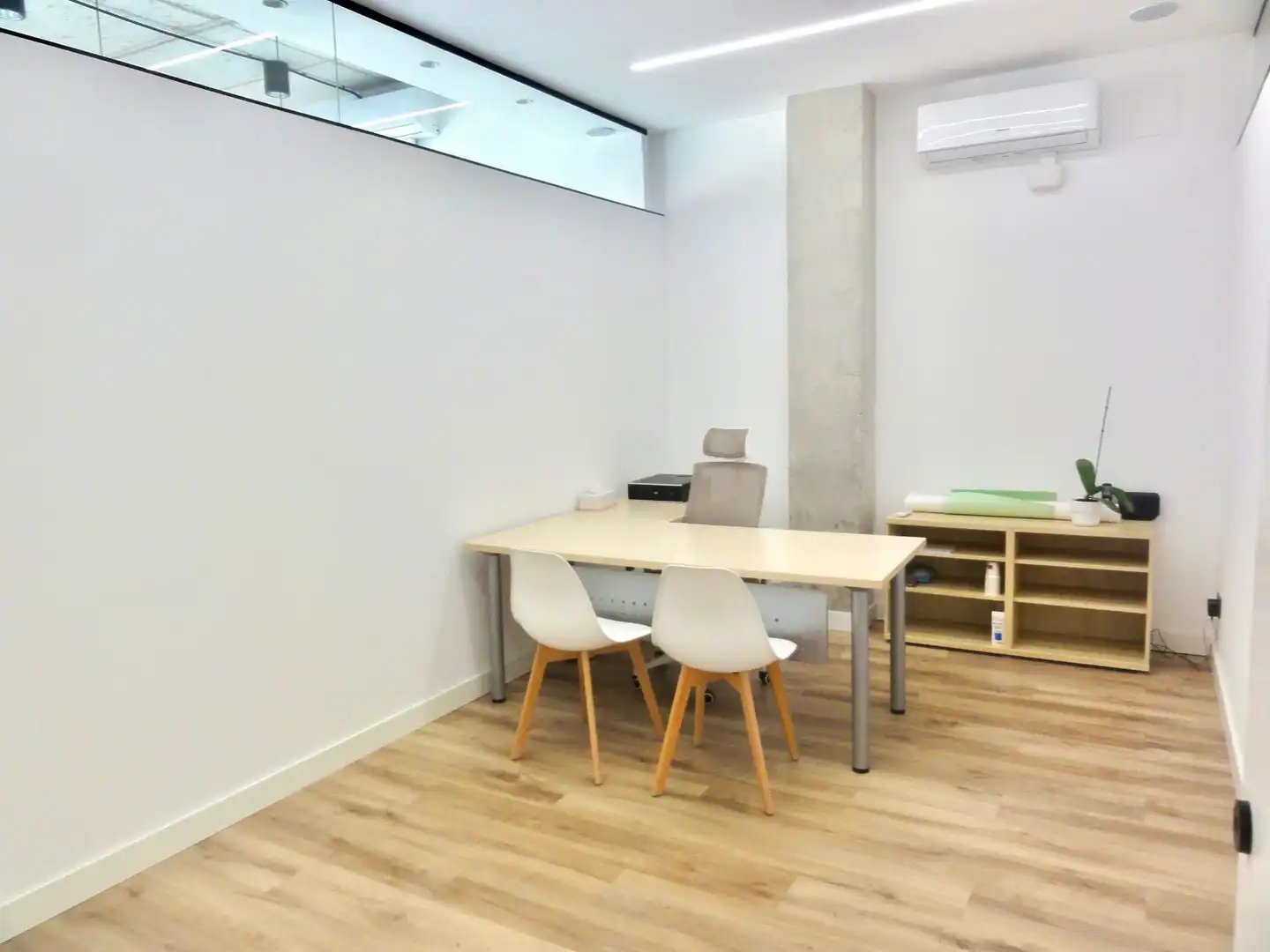 Commercial properties for sale in Calle María Barrientos, El Cónsul - Ciudad Universitaria - El Romeral