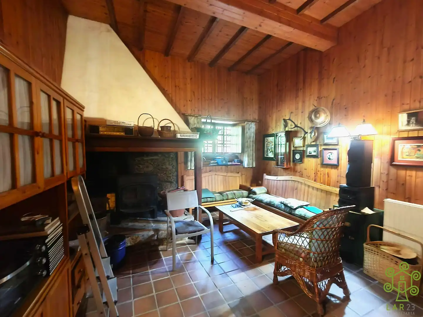 Sala d'estar de Casa o xalet en venda en Abegondo amb Calefacció, Jardí privat i Piscina