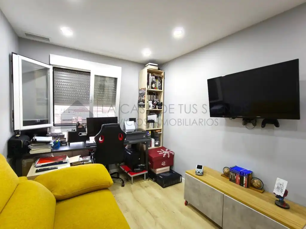 Flat for sale in Avenida Madrid De, Petrer