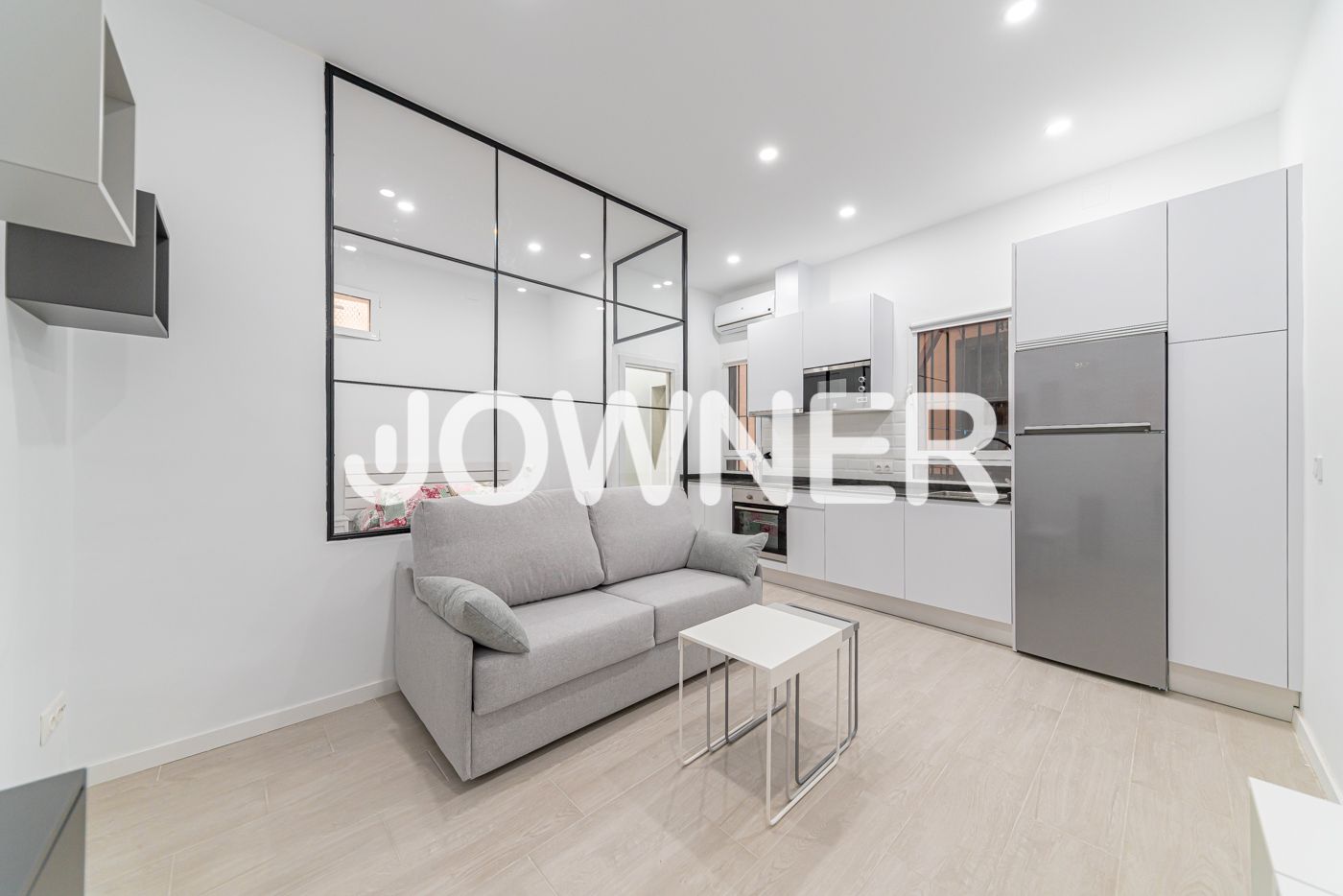 Sala d'estar de Estudi de lloguer en  Madrid Capital amb Aire condicionat, Calefacció i Moblat