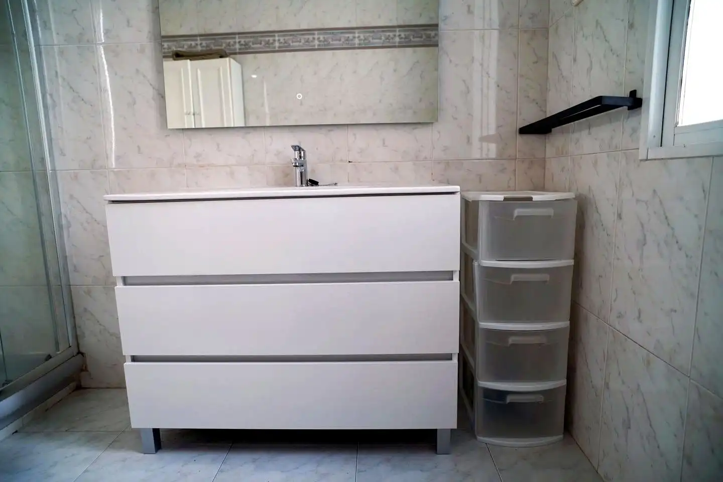 Baño de Apartamento de alquiler en Madrid con Aire acondicionado, Calefacción y Parquet