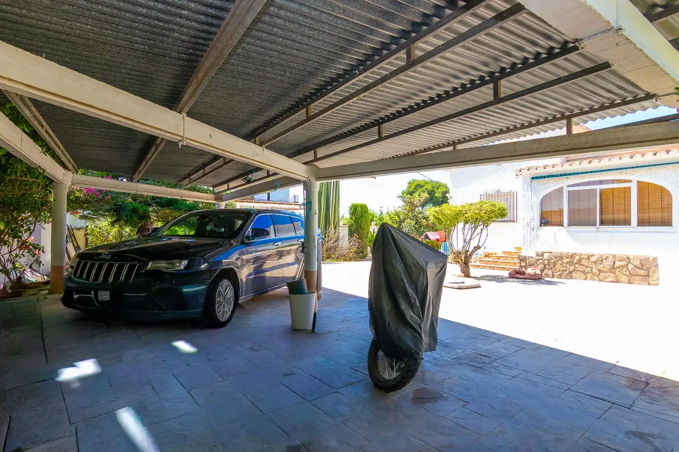 Aparcament de Casa o xalet en venda en Dénia amb Aire condicionat, Calefacció i Terrassa