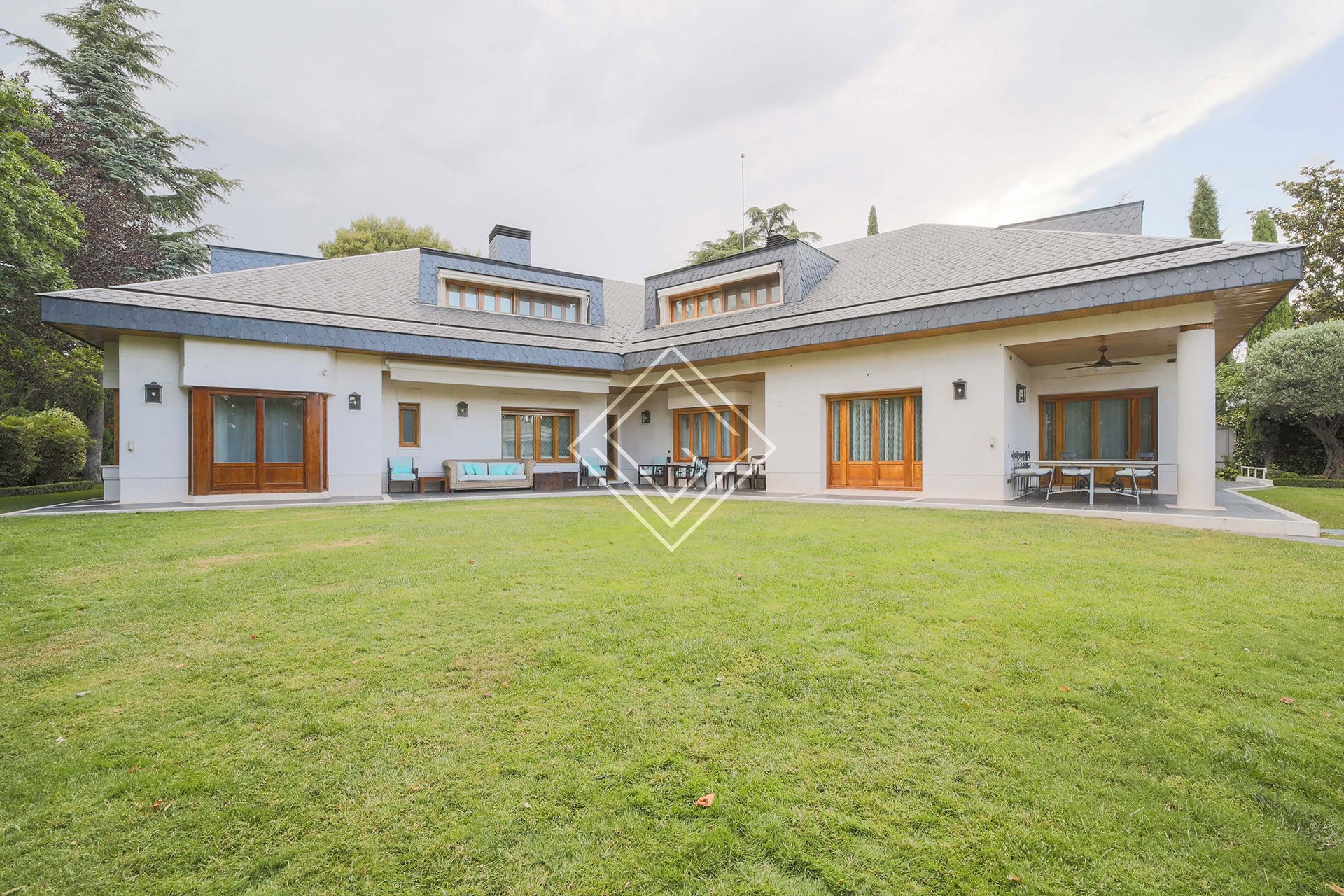 Garden of House or chalet for sale in  Madrid Capital  with Air Conditioner, Heating and Private garden