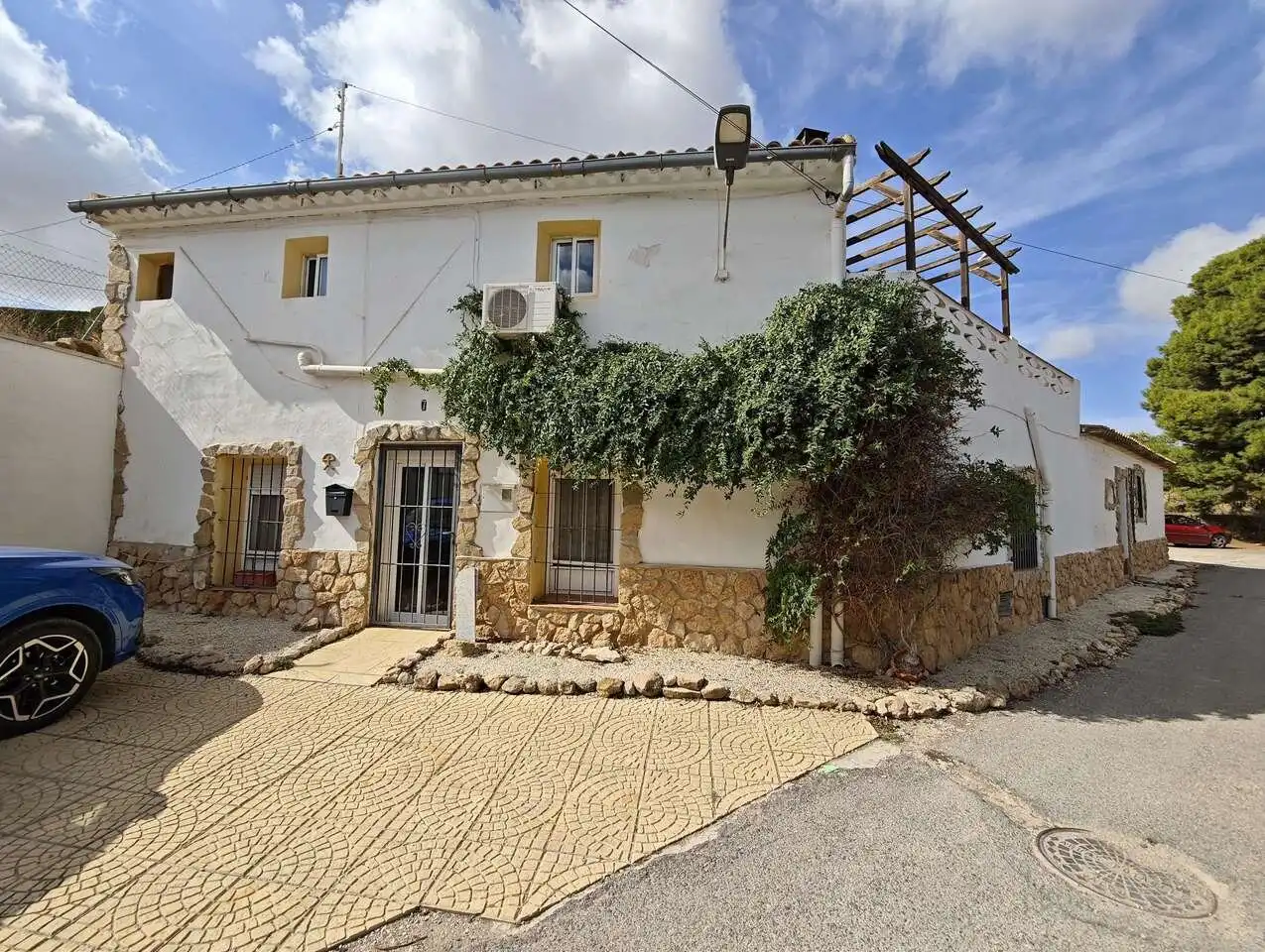 Vista exterior de Finca rústica en venda en Yecla amb Terrassa i Moblat