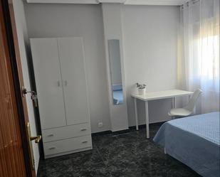 Dormitori de Apartament per a compartir en Guadalajara Capital amb Calefacció, Moblat i Rentadora
