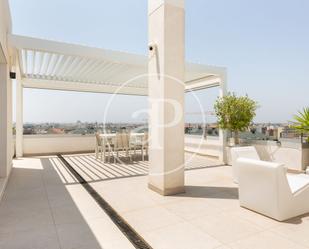Terrace of Attic to rent in  Valencia Capital  with Air Conditioner, Heating and Private garden