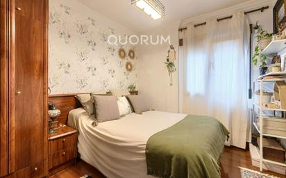 Bedroom of Flat for sale in Barakaldo 