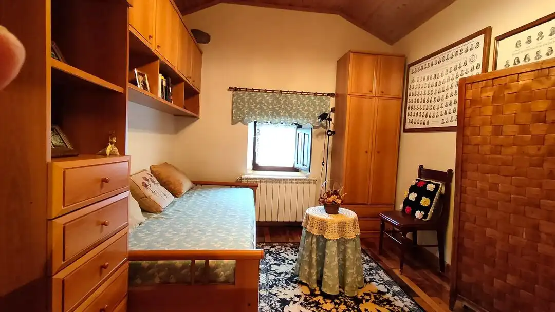 Dormitori de Casa o xalet en venda en Los Tojos  amb Calefacció i Moblat