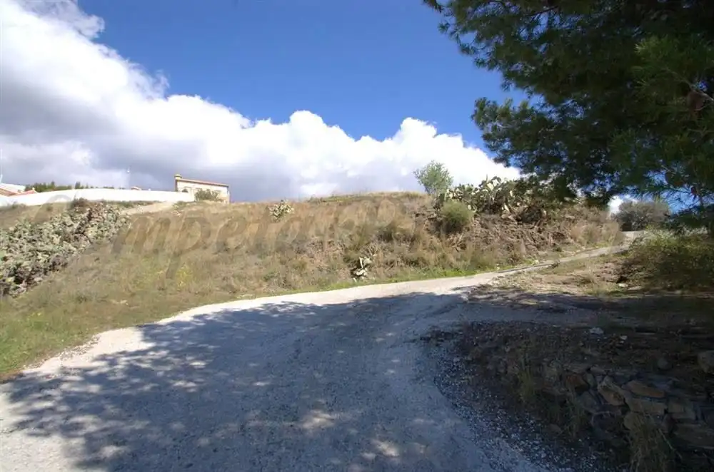 Rustikales Grundstück zum Verkauf in Torrox Pueblo