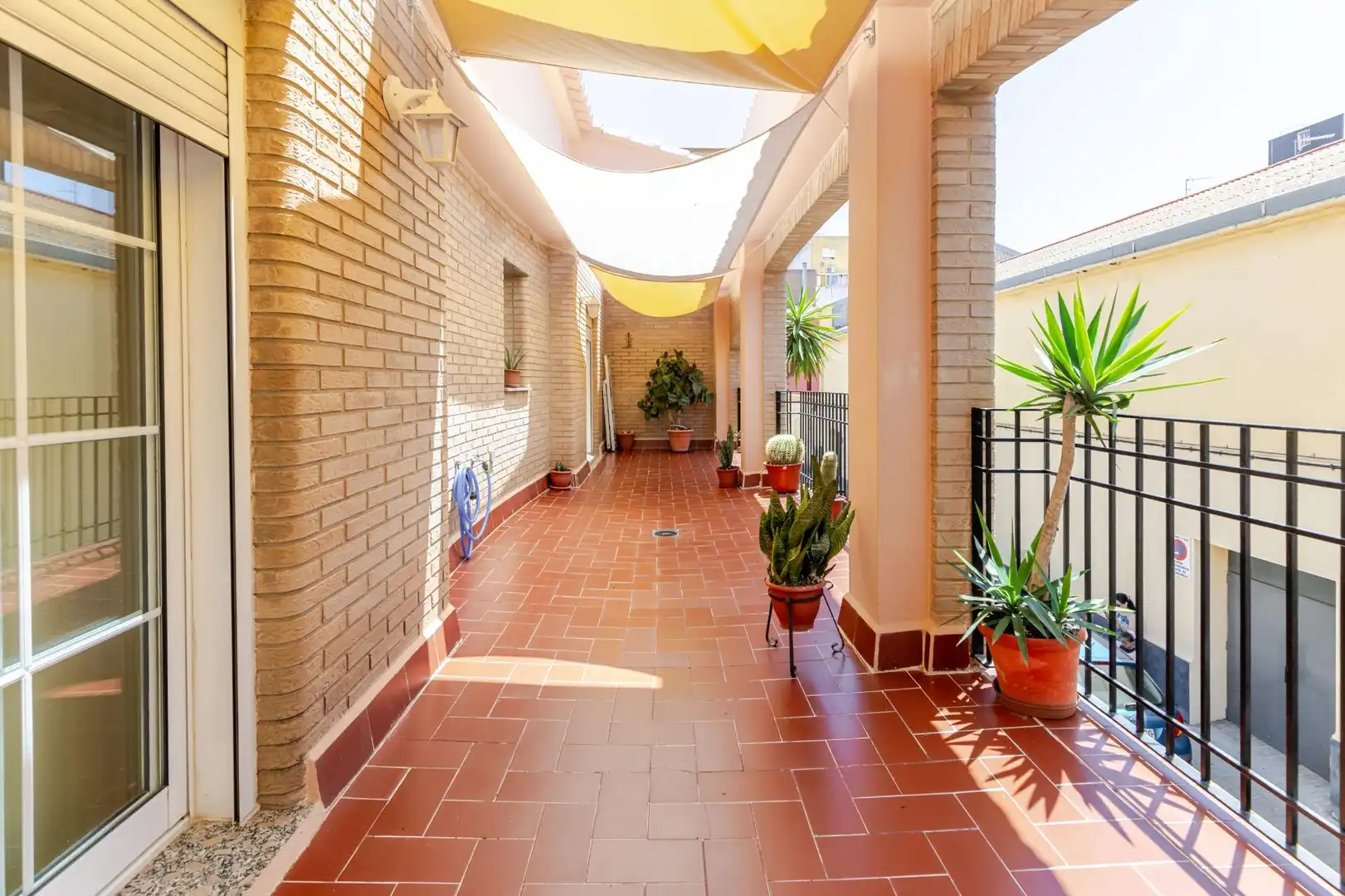 Terraza de Casa adosada en venta en Sagunto / Sagunt con Aire acondicionado, Calefacción y Terraza