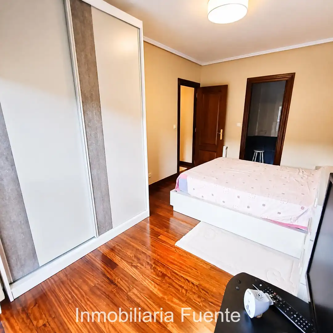 Schlafzimmer von Wohnung zum Verkauf in Zalla  mit Heizung, Abstellraum und Möbliert