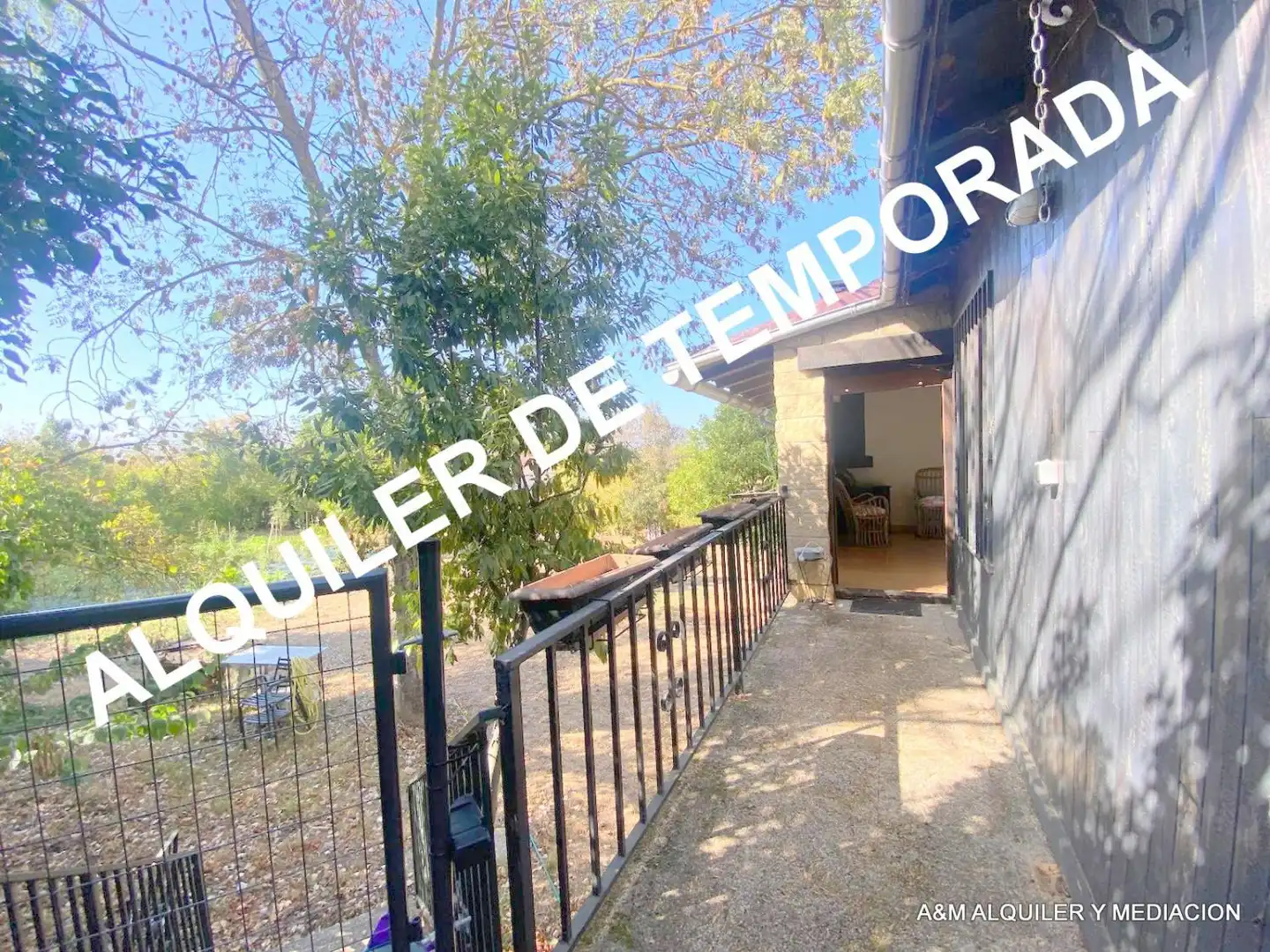 Vista exterior de Casa o xalet de lloguer en Vitoria - Gasteiz amb Calefacció i Terrassa