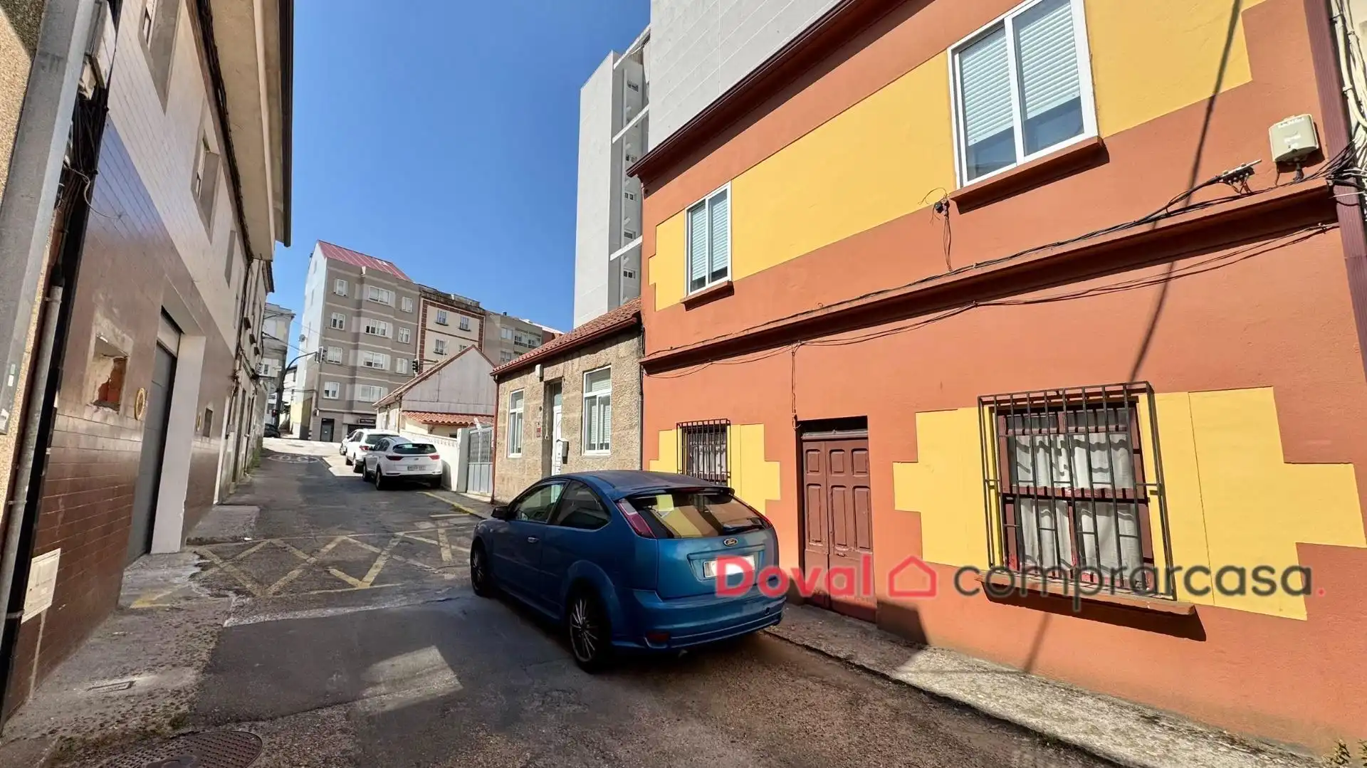 Vista exterior de Piso en venta en Vigo  con Calefacción