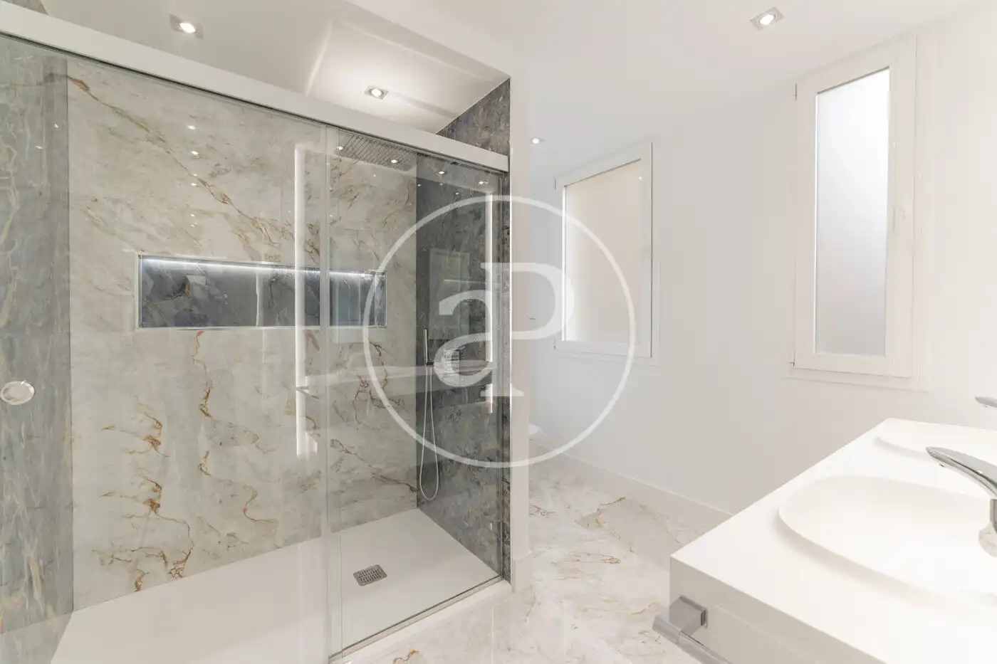 Baño de Piso de alquiler en Madrid con Aire acondicionado, Calefacción y Terraza
