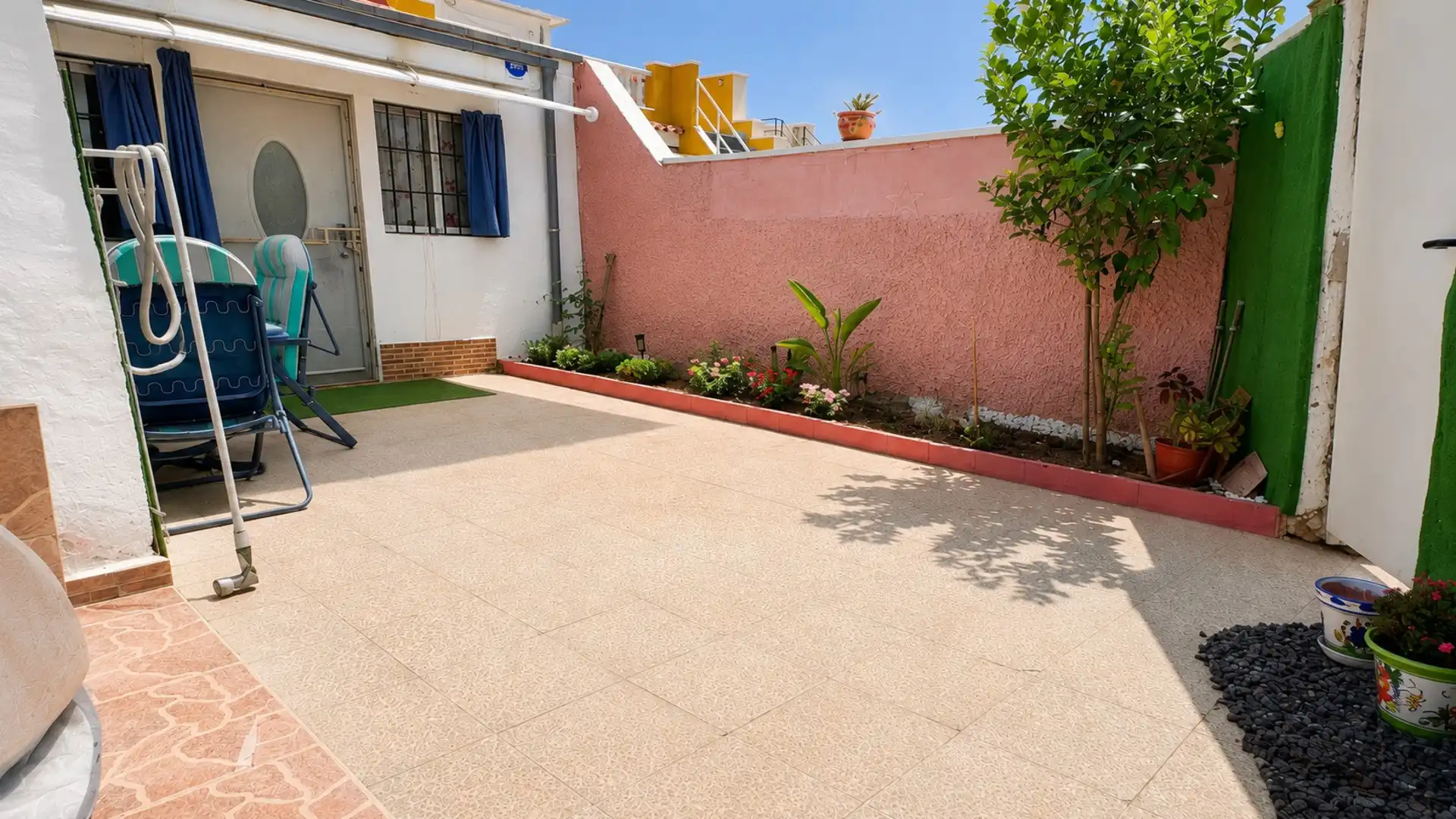 Baixos amb jardí de lloguer a Zona Carrefour - Urbanizaciones