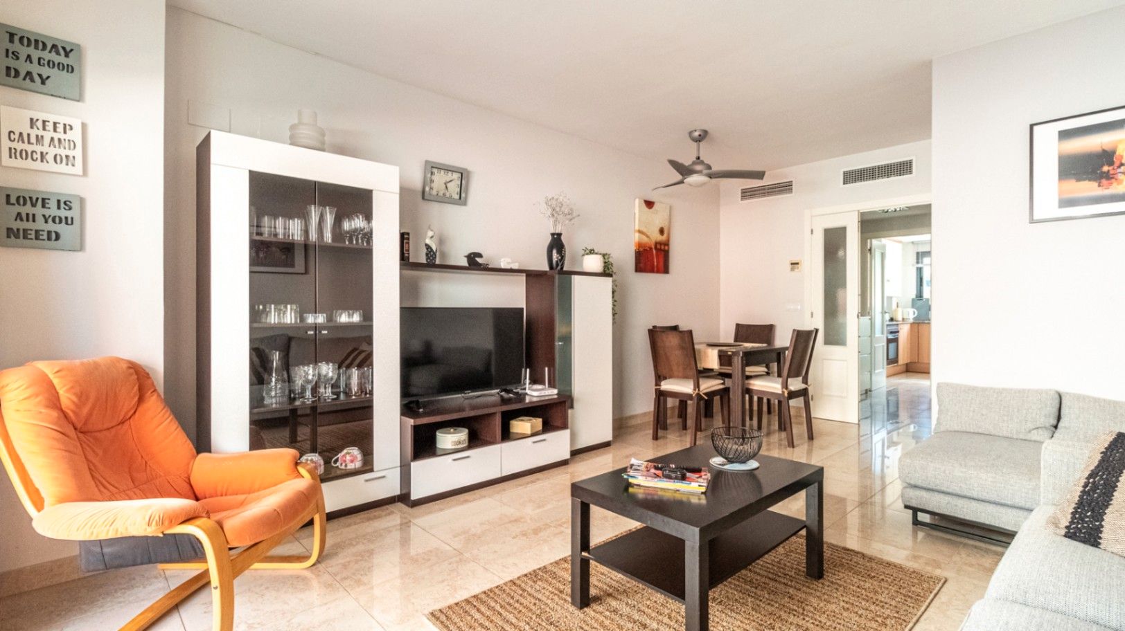 Sala d'estar de Apartament en venda en Dénia amb Aire condicionat, Calefacció i Jardí privat