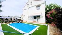 Exterior view of House or chalet for sale in Olías del Rey  with Air Conditioner, Heating and Private garden