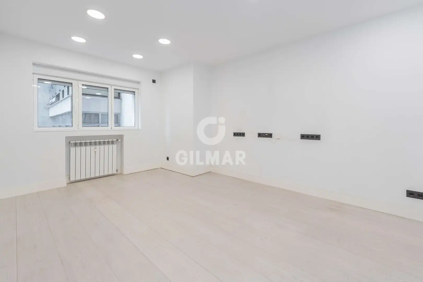 Flat for sale in Madrid  with Heating