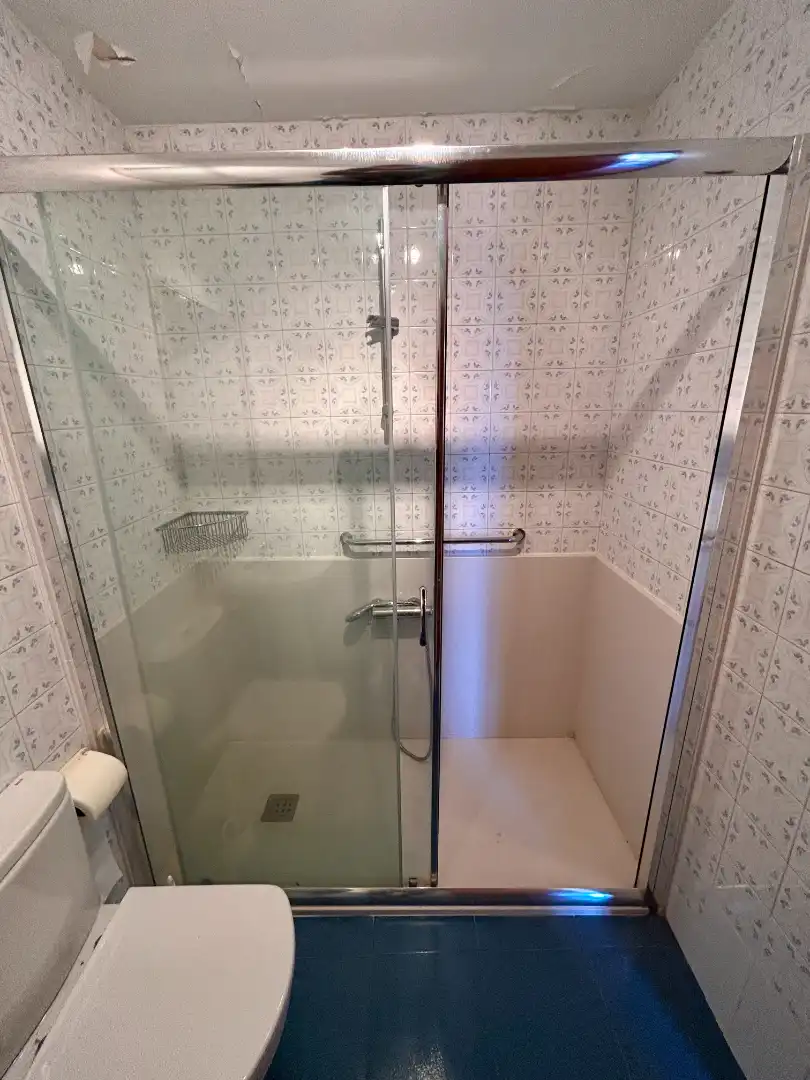 Baño de Apartamento en venta en Zarautz con Terraza, Amueblado y Horno