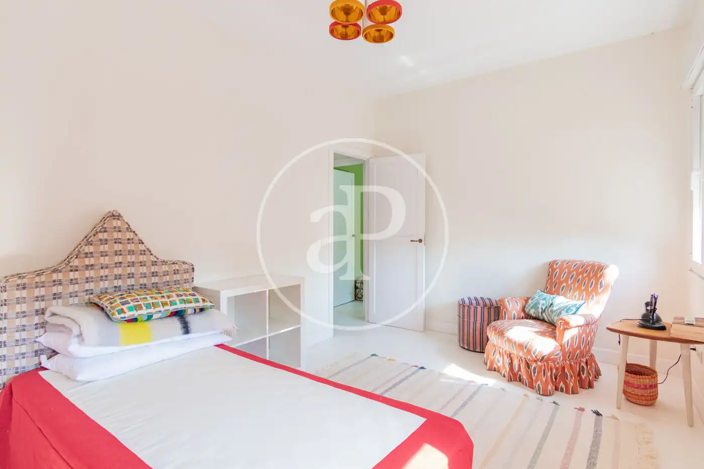 Dormitori de Casa o xalet de lloguer en Madrid amb Aire condicionat, Calefacció i Jardí privat