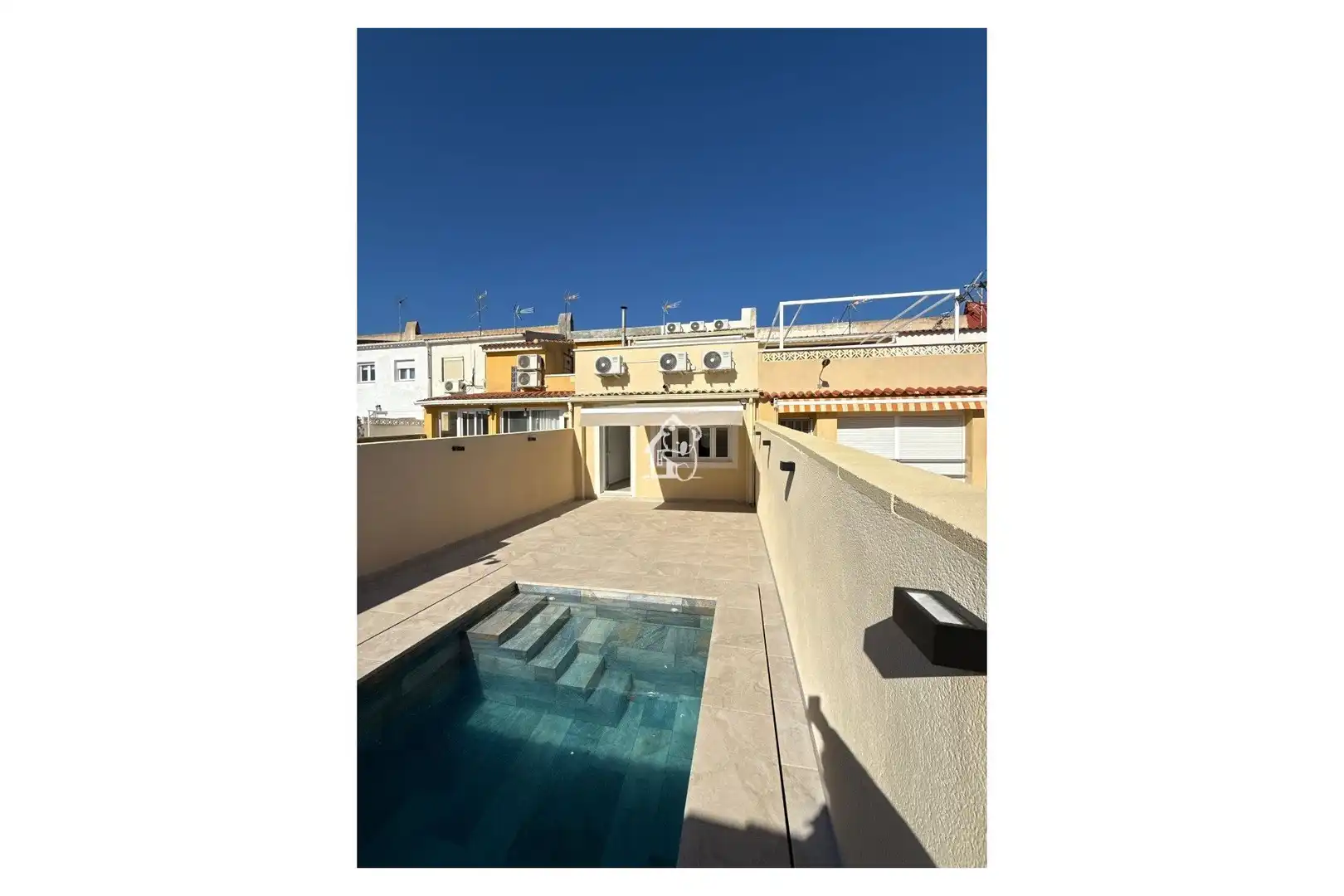 Detached homes for rent in Los Balcones - Los Altos