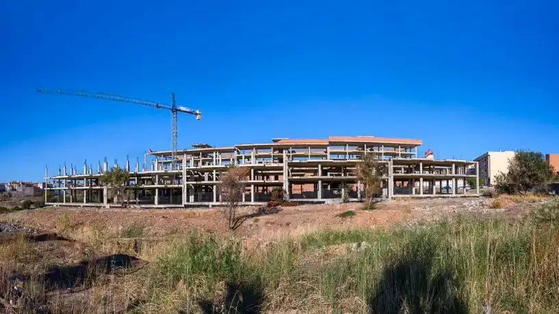 Vista exterior de Edificio en venta en Linares