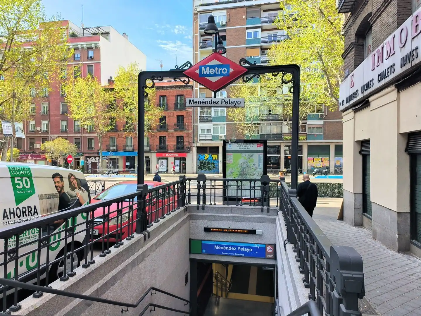 Vista exterior de Piso de alquiler en Madrid con Calefacción