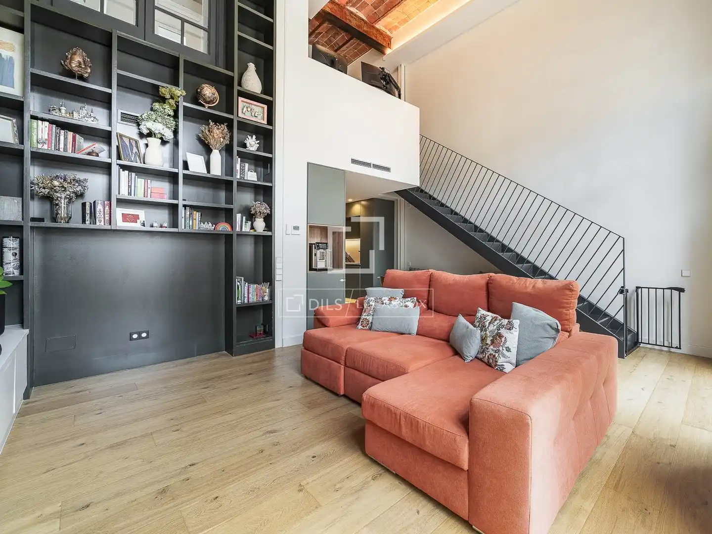 Piso con terraza en venta en Sant Martí