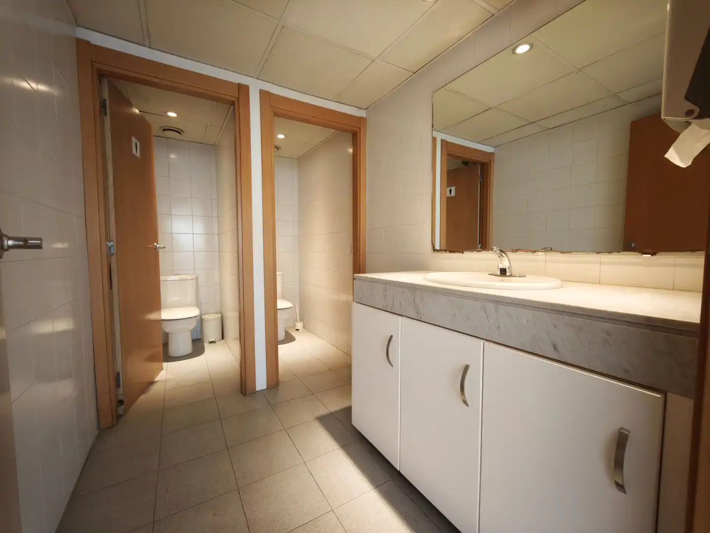 Baño de Oficina de alquiler en Sant Joan Despí