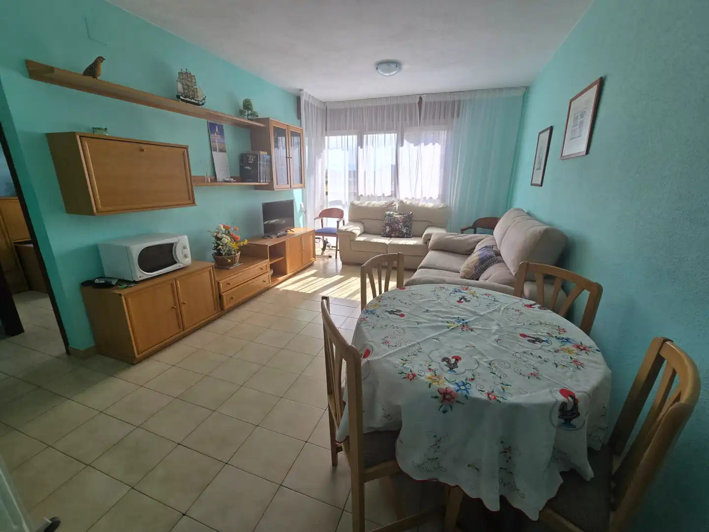 Sala de estar de Piso en venta en Bareyo con Calefacción, Terraza y Amueblado