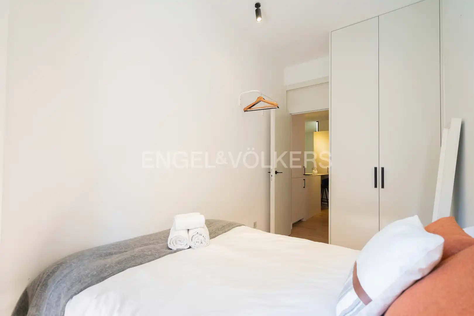 Bedroom of Flat for rent in Madrid  with Air Conditioner, Heating and Furnished