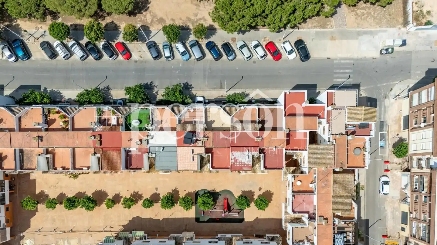Vista exterior de Casa o chalet en venta en Valencia con Jardín privado y Terraza