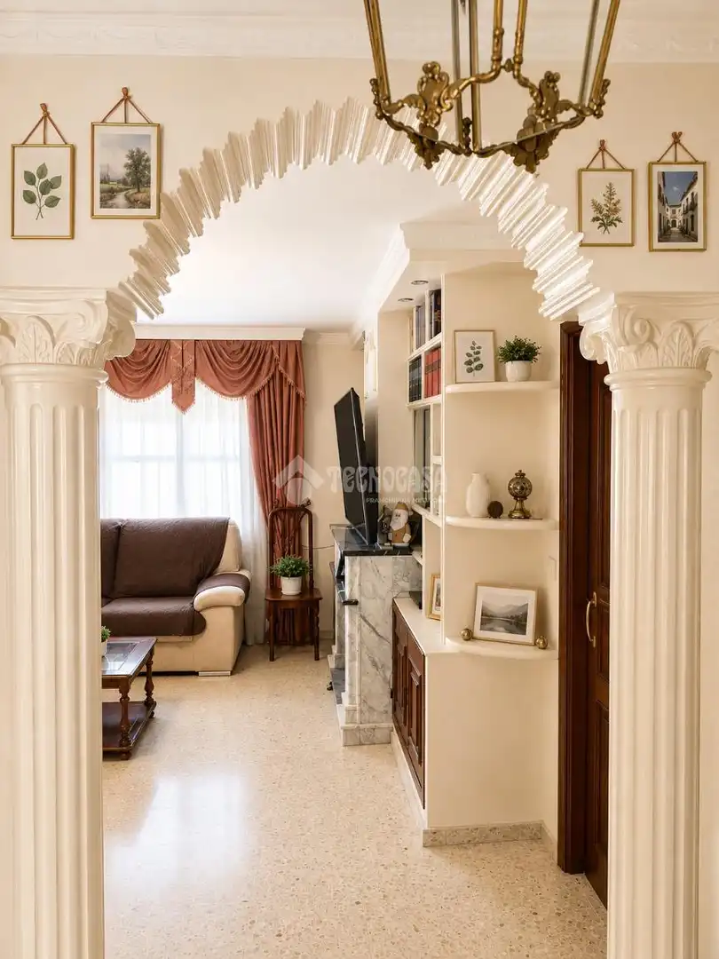 Sala de estar de Casa adosada en venta en Sevilla con Aire acondicionado, Terraza y Balcón